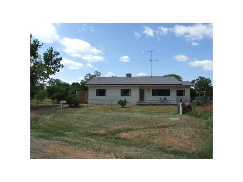 23 Kelly Road, Parkes NSW 2870