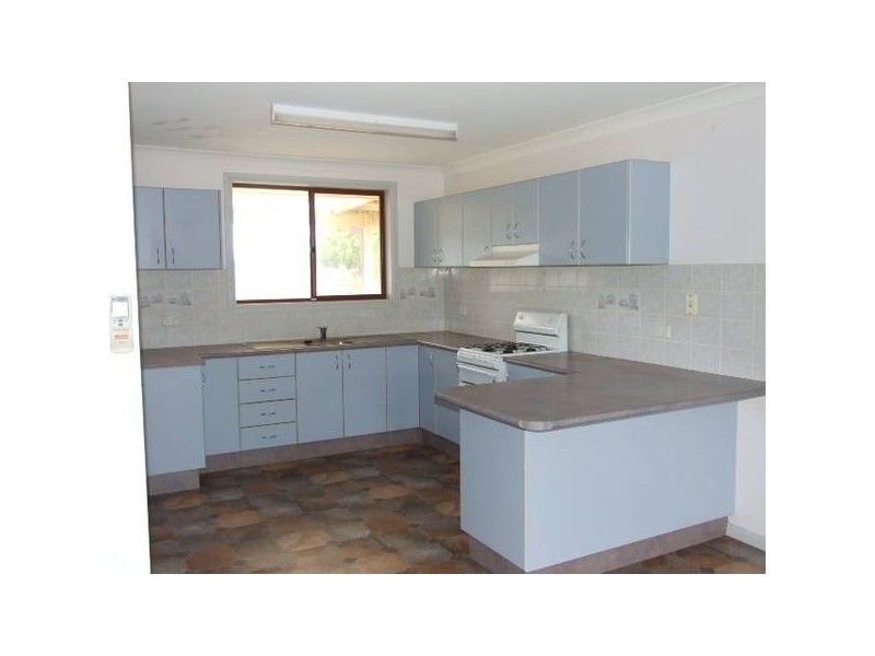 23 Kelly Road, Parkes NSW 2870