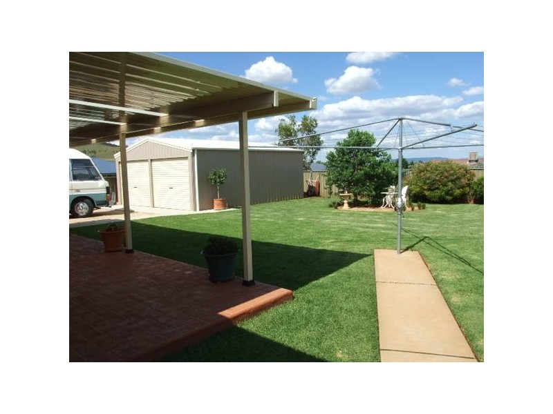 31 Danilenko Street, Parkes NSW 2870