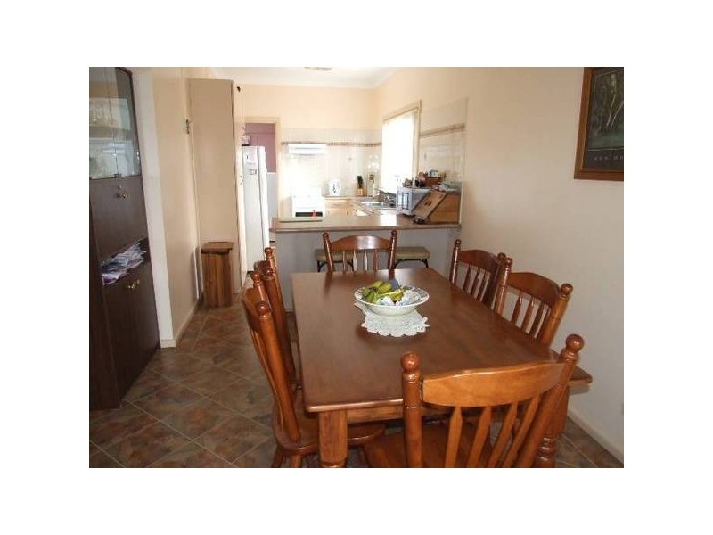 41 Orange Street, Parkes NSW 2870