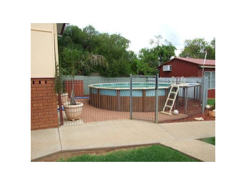 41 Orange Street, Parkes NSW 2870