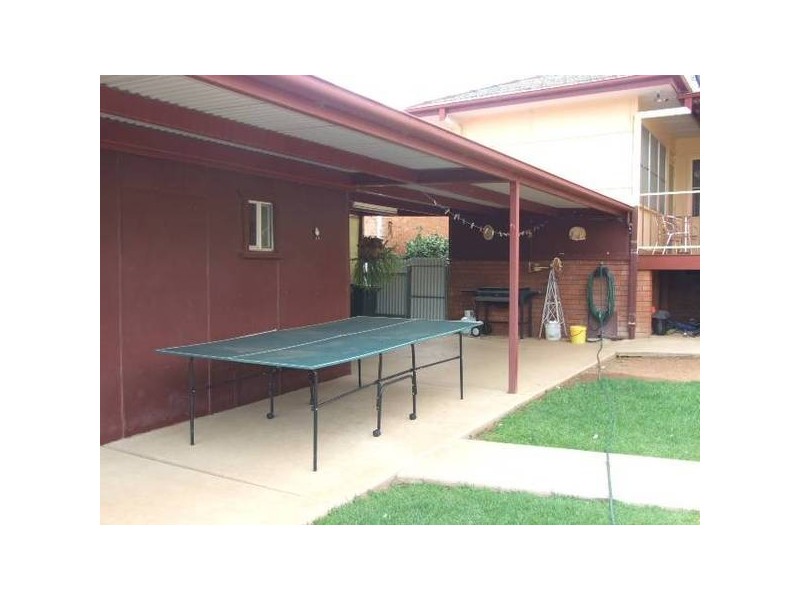 41 Orange Street, Parkes NSW 2870