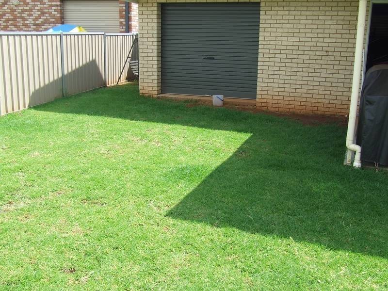 14 Noonan Street, Parkes NSW 2870