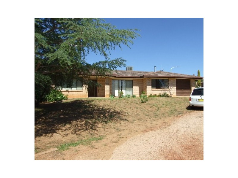 22 Hamilton Road, Parkes NSW 2870