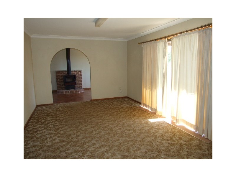 22 Hamilton Road, Parkes NSW 2870