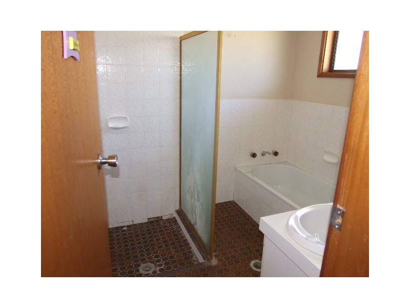 22 Hamilton Road, Parkes NSW 2870