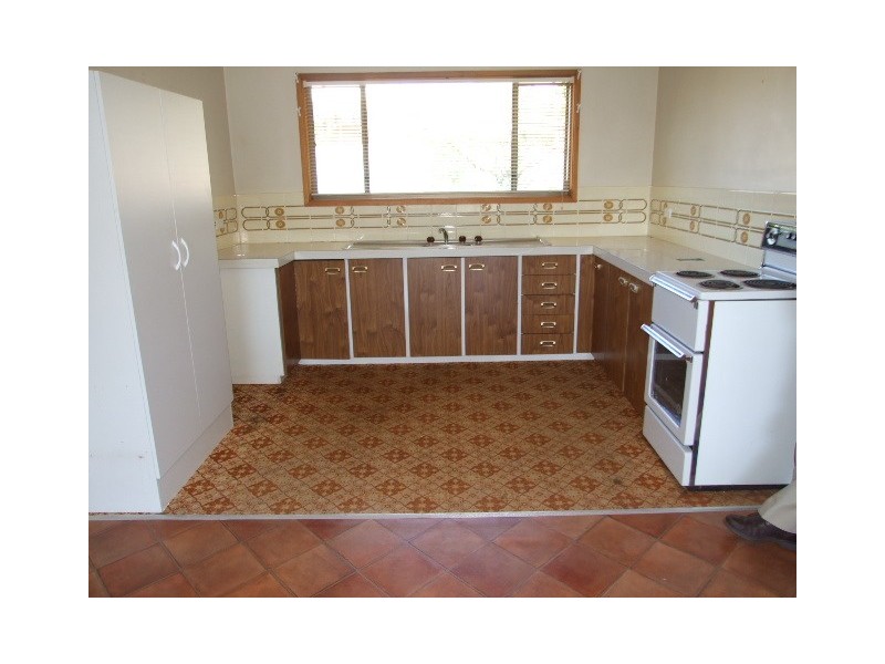 22 Hamilton Road, Parkes NSW 2870