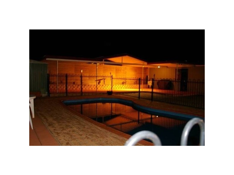 102 Dalton Street, Parkes NSW 2870