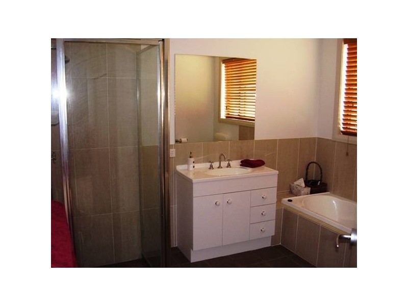 14 George Field Drive, Parkes NSW 2870