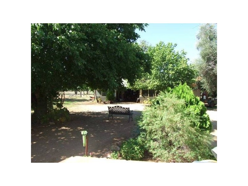 3 Molong Road, Parkes NSW 2870