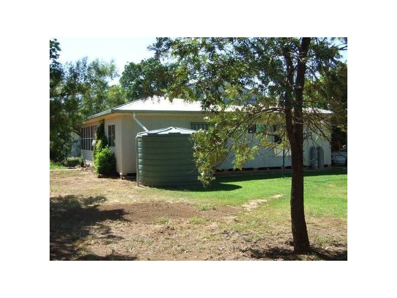 3 Molong Road, Parkes NSW 2870