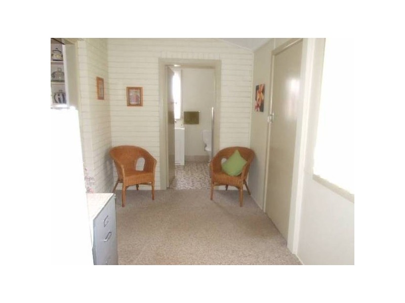 24 Armstrong Street, Parkes NSW 2870