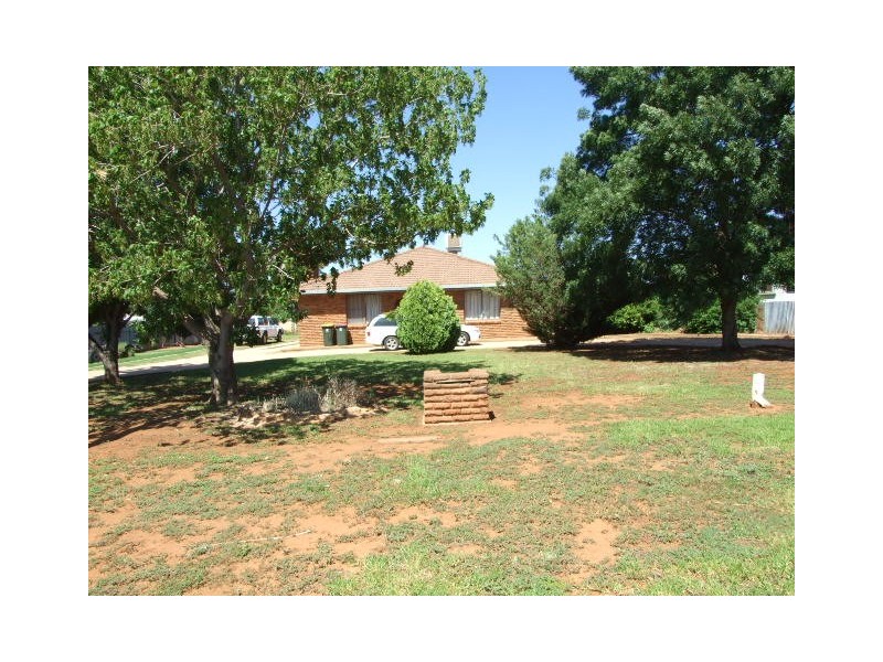 22 Nash Street, Parkes NSW 2870