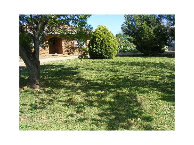22 Nash Street, Parkes NSW 2870