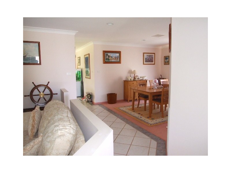 21 Glenburnie Close, Parkes NSW 2870