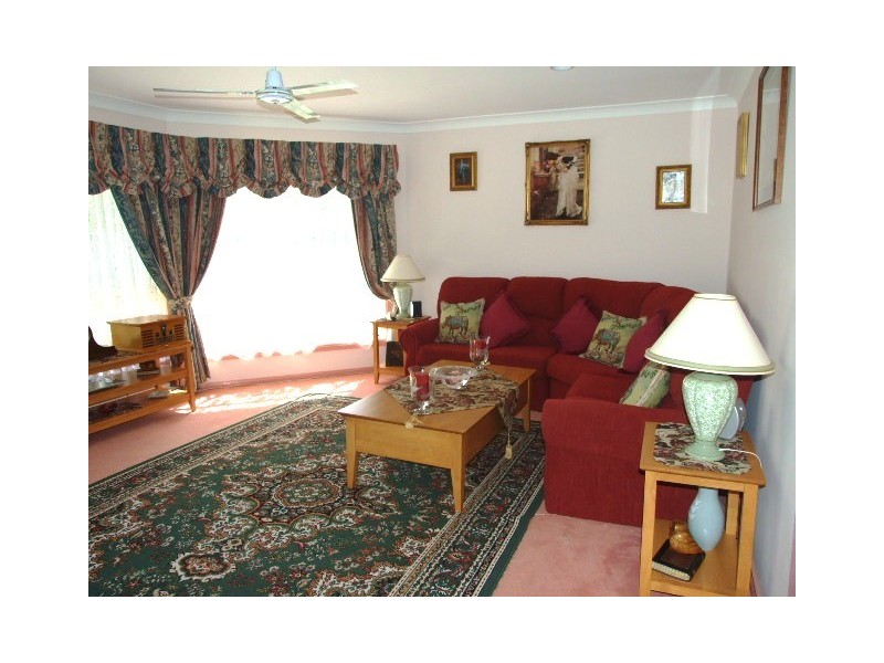 21 Glenburnie Close, Parkes NSW 2870
