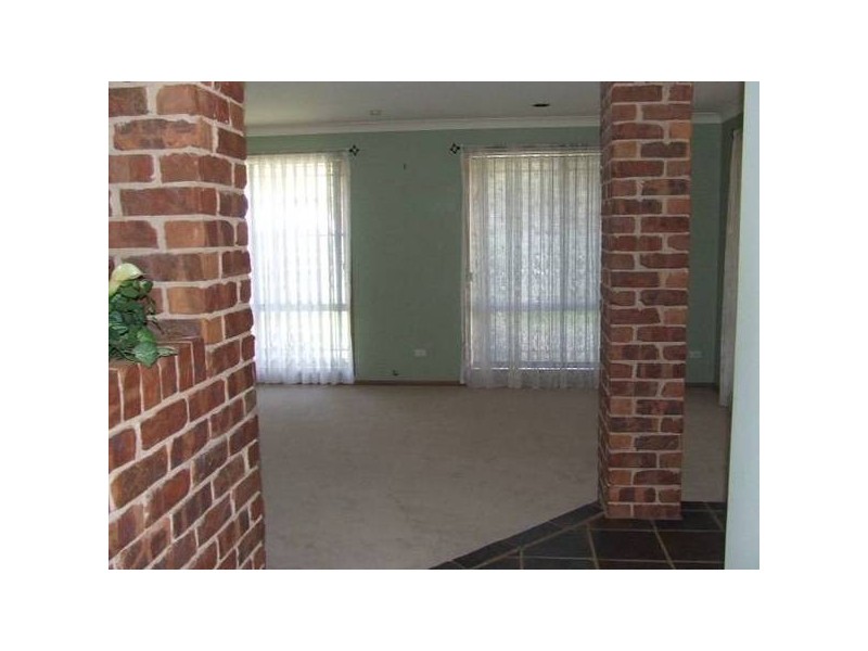 17 Golden Bar Drive, Parkes NSW 2870