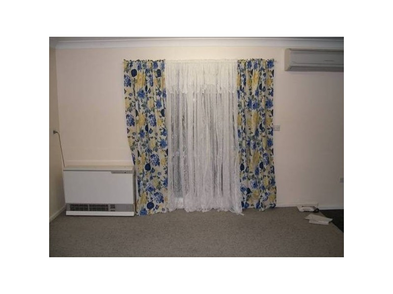 8 Willaim Street, Parkes NSW 2870