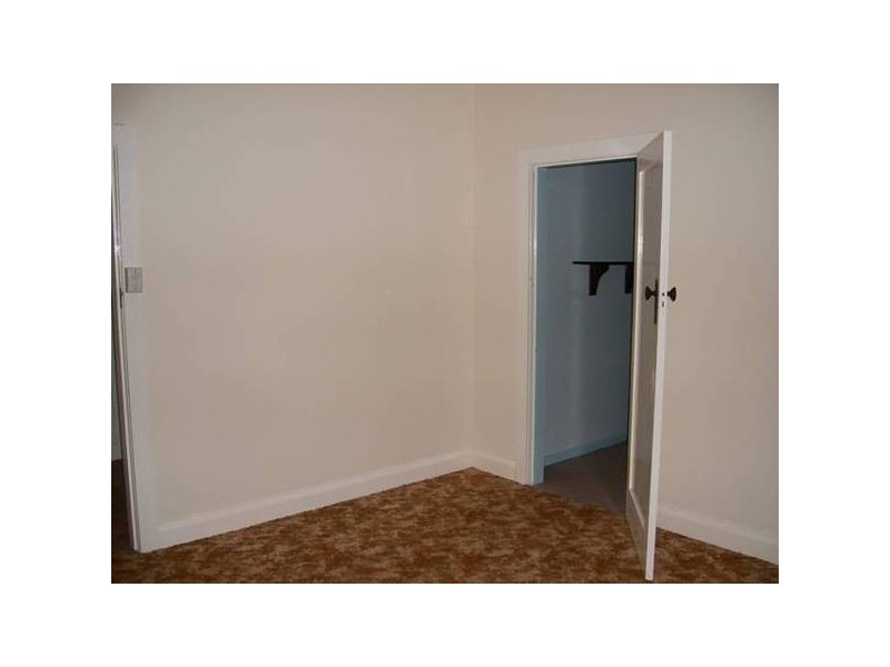 8 Willaim Street, Parkes NSW 2870