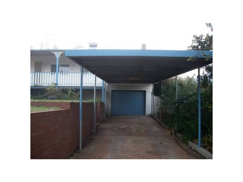 8 Willaim Street, Parkes NSW 2870