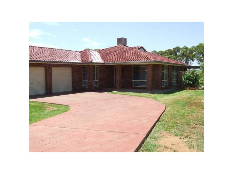 17 Golden Bar Drive, Parkes NSW 2870