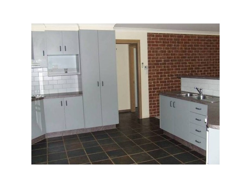 17 Golden Bar Drive, Parkes NSW 2870