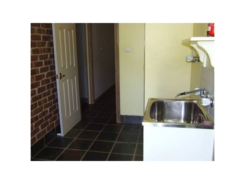 17 Golden Bar Drive, Parkes NSW 2870