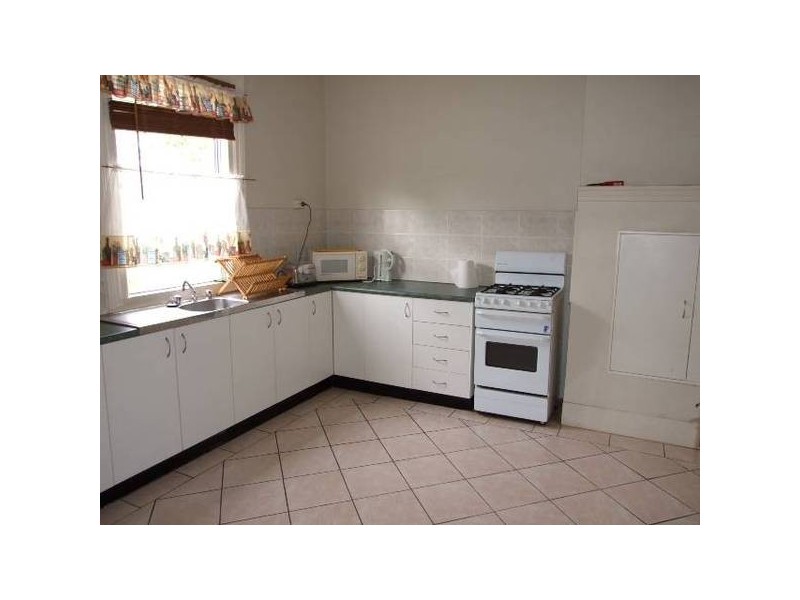 10 May Street, Parkes NSW 2870