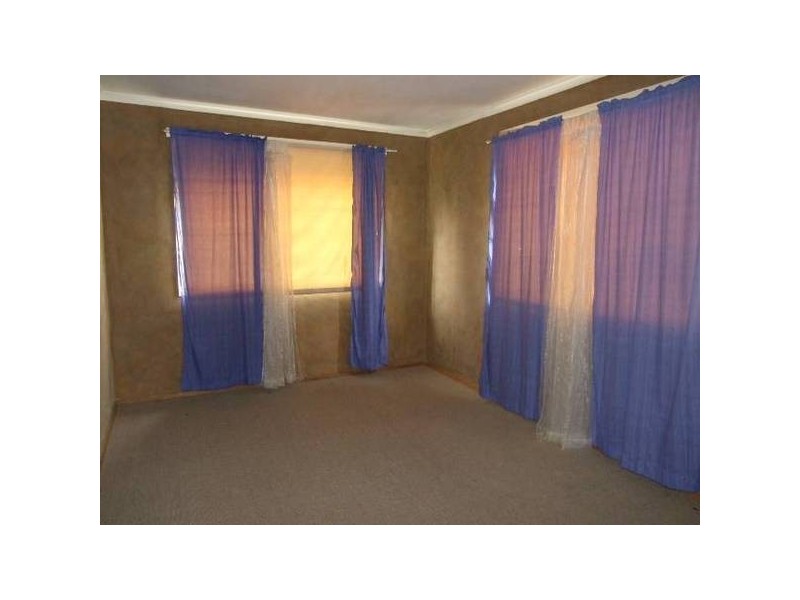 10 May Street, Parkes NSW 2870