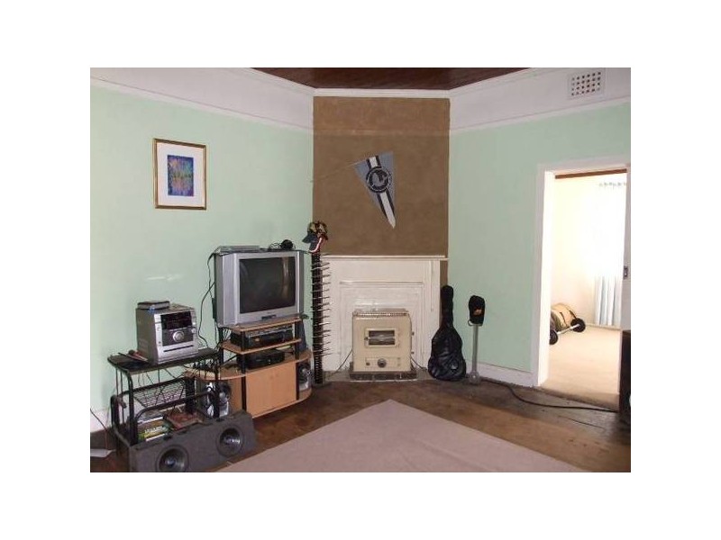 10 May Street, Parkes NSW 2870