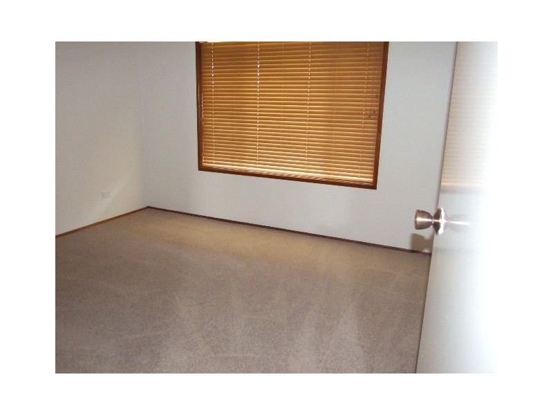 8 Werona Place, Parkes NSW 2870