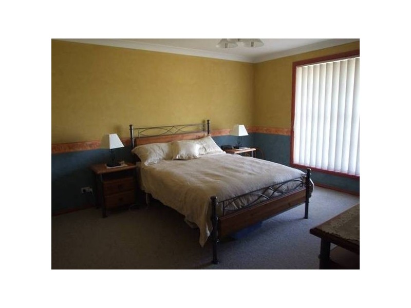 16 Webb Street, Parkes NSW 2870