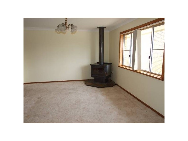 27 Mengarvie Road, Parkes NSW 2870