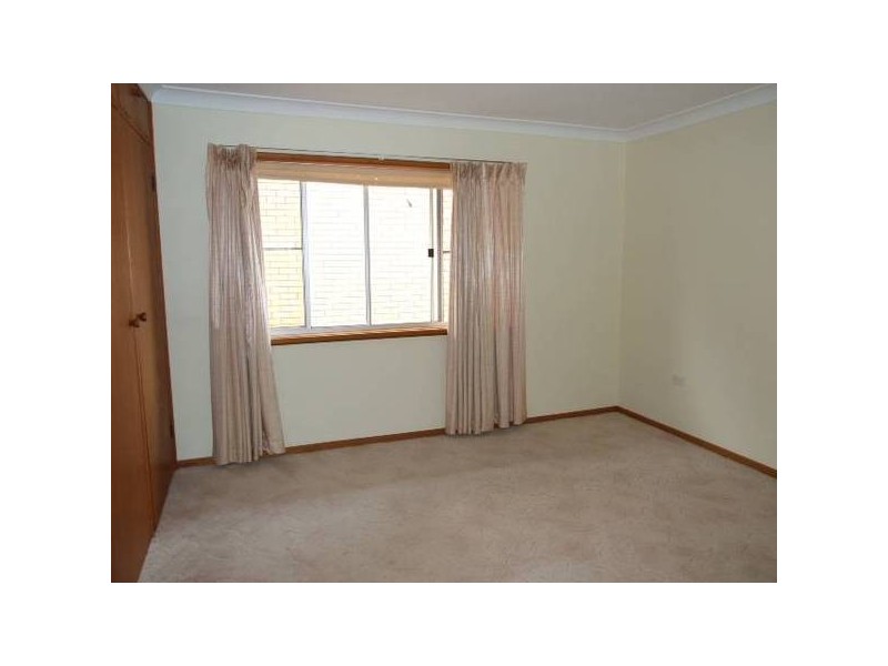 27 Mengarvie Road, Parkes NSW 2870
