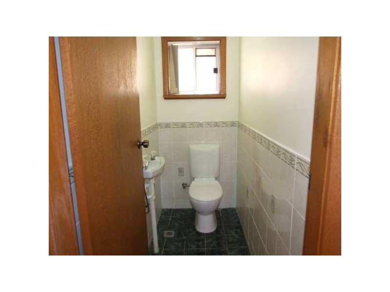 27 Mengarvie Road, Parkes NSW 2870