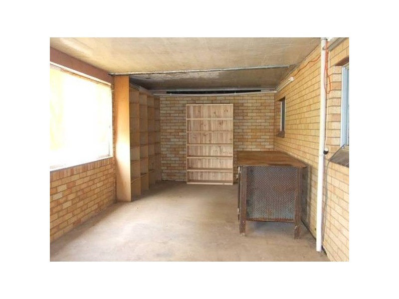 27 Mengarvie Road, Parkes NSW 2870