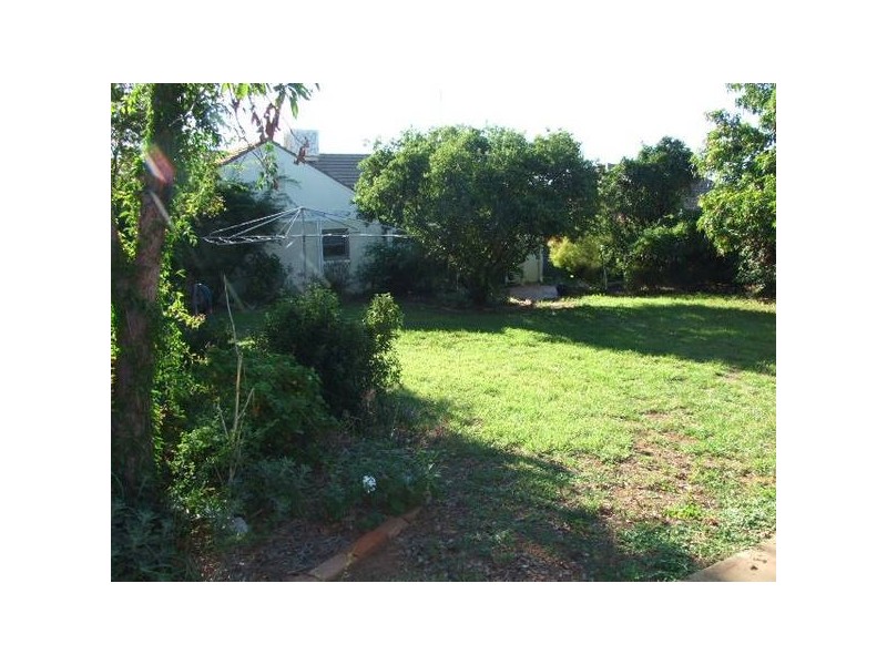 18 Hume Street, Parkes NSW 2870
