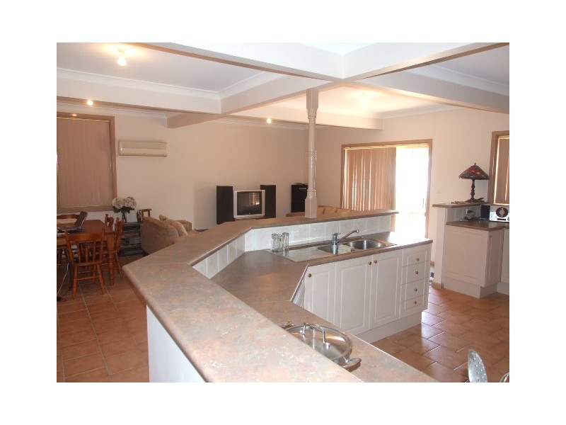 14 Oswin Street, Parkes NSW 2870