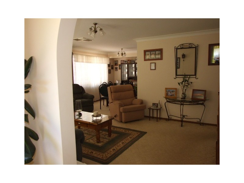 9 Want Street, Parkes NSW 2870