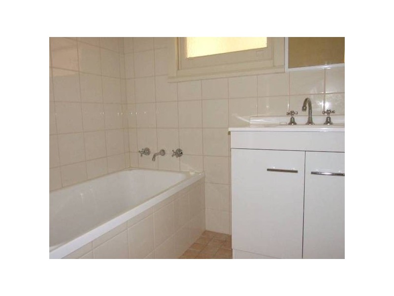 28 Thornbury Street, Parkes NSW 2870