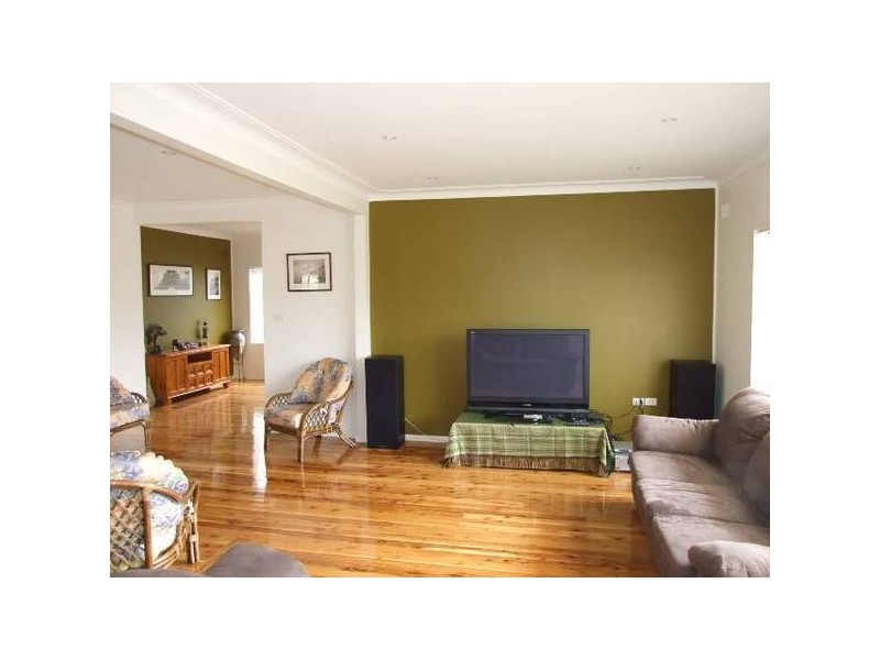 17 Orange Street, Parkes NSW 2870