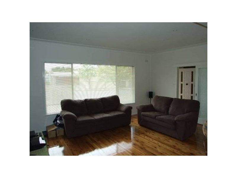 17 Orange Street, Parkes NSW 2870