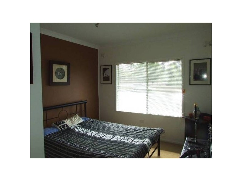 17 Orange Street, Parkes NSW 2870