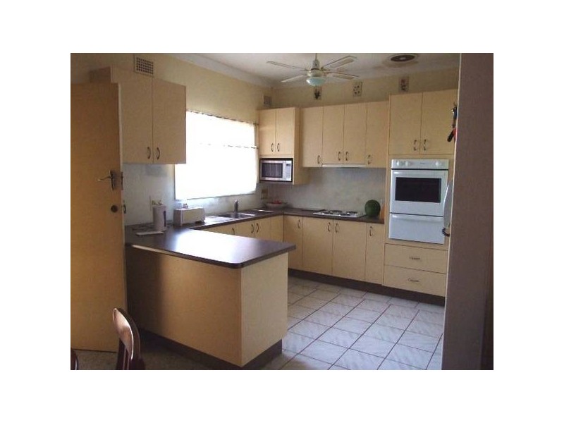 7 Fisher Street, Parkes NSW 2870