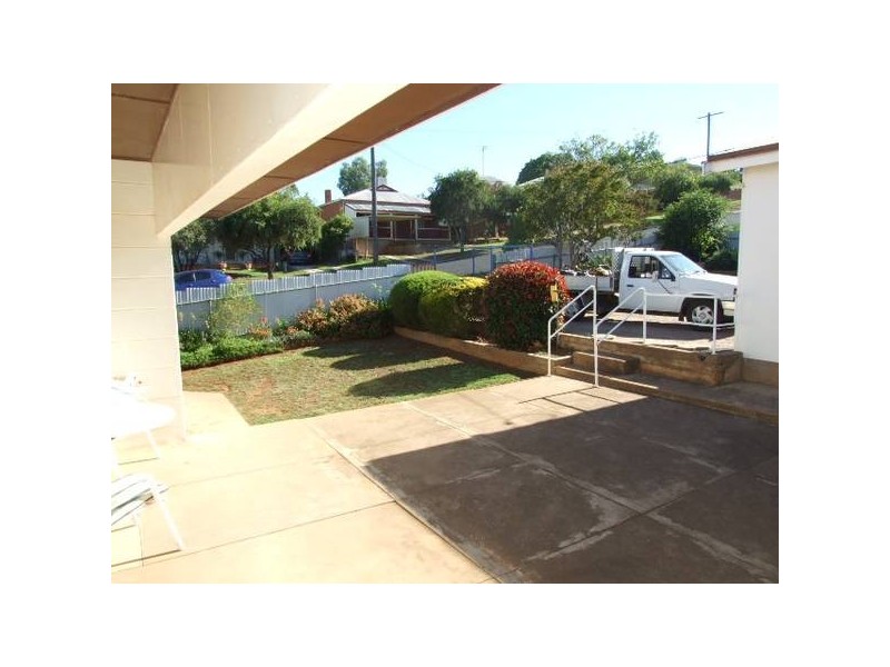 161 Currajong Street, Parkes NSW 2870