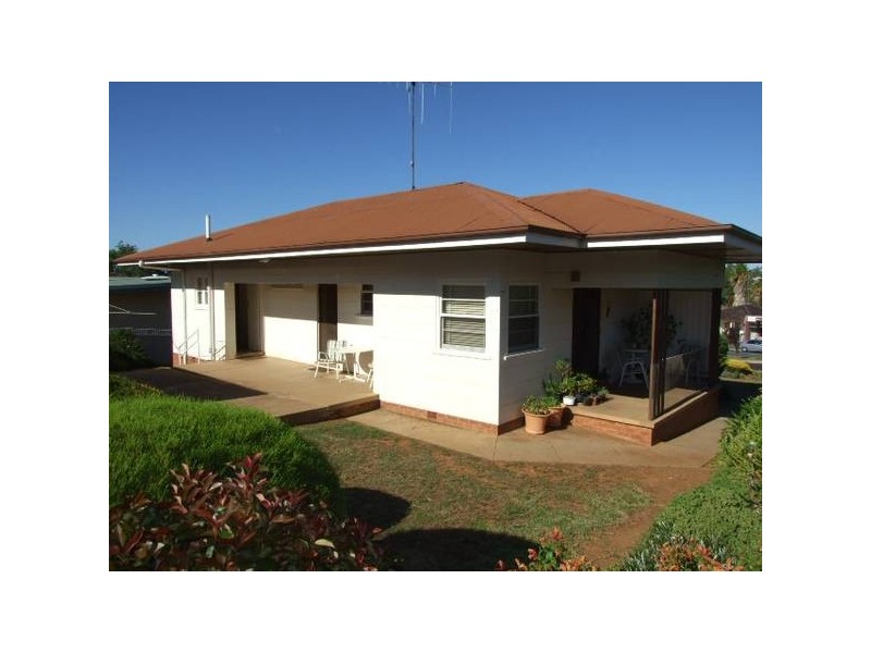 161 Currajong Street, Parkes NSW 2870