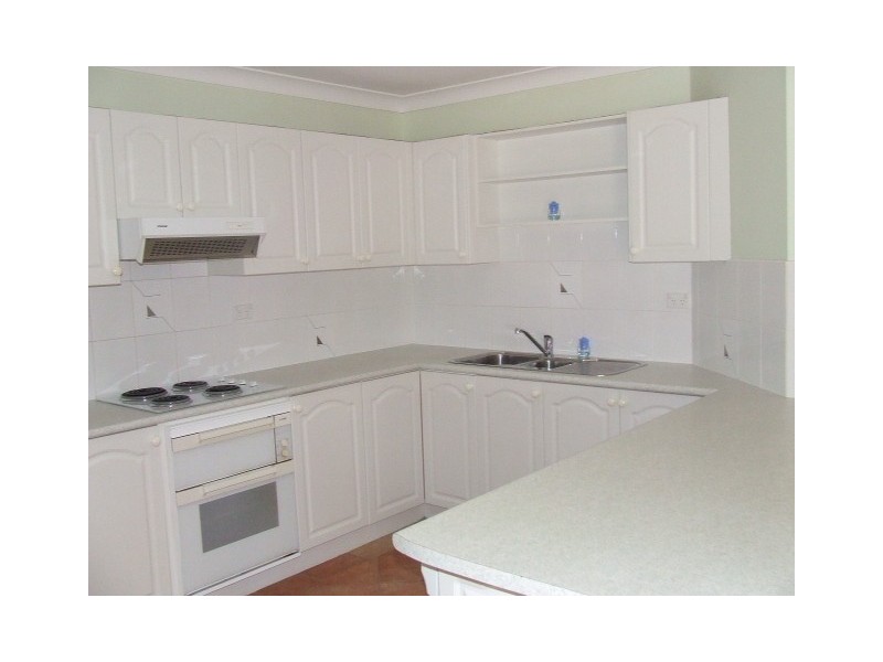 5 Friendship Place, Parkes NSW 2870