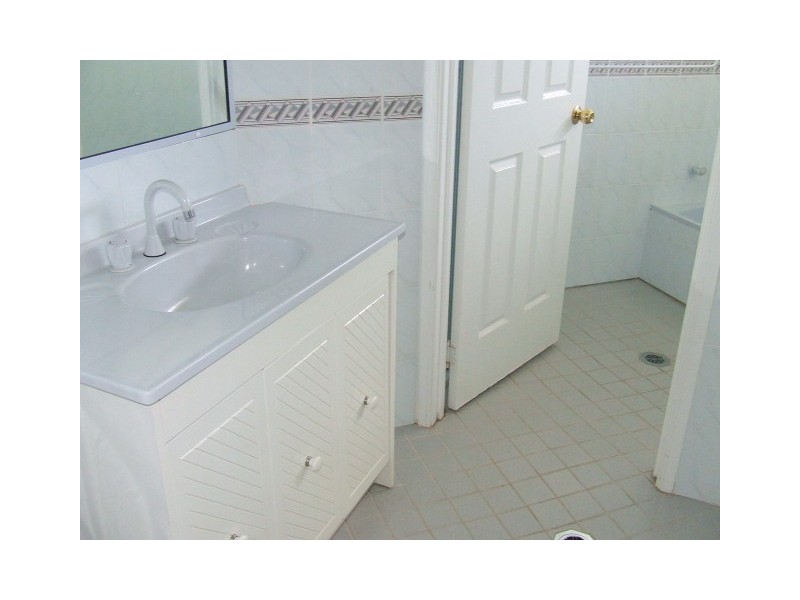 5 Friendship Place, Parkes NSW 2870