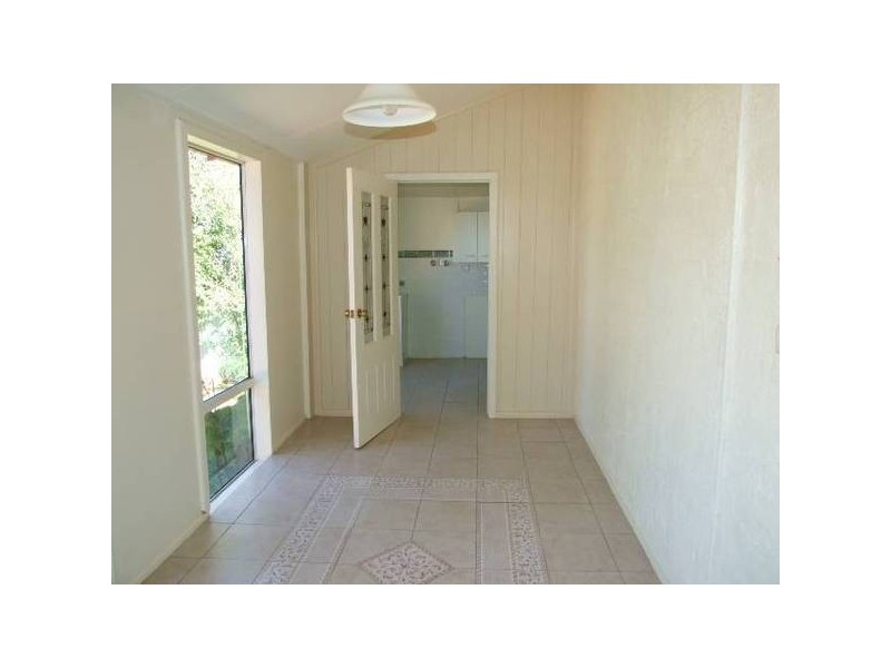 11 Thurlstone Street, Parkes NSW 2870