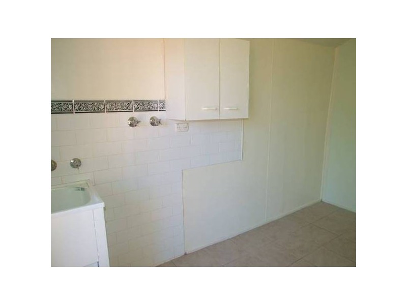 11 Thurlstone Street, Parkes NSW 2870